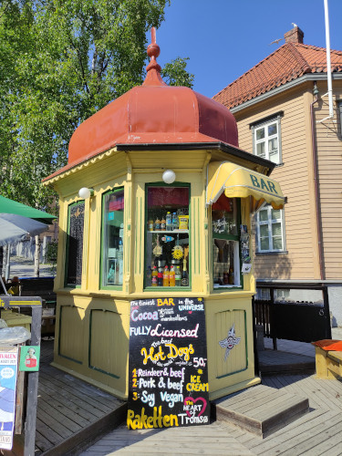 bar